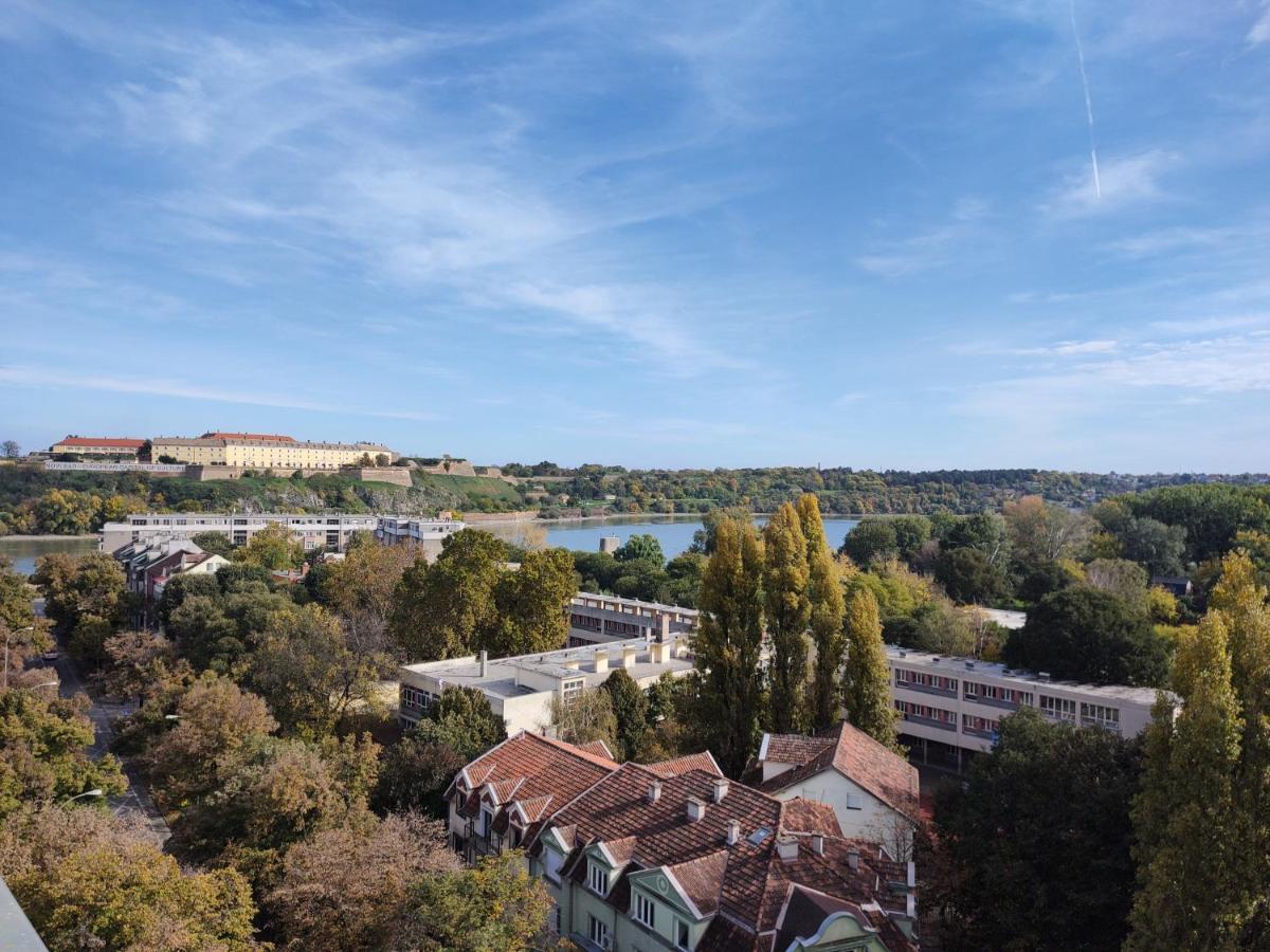 Penthouse Apartment Novi Sad Buitenkant foto