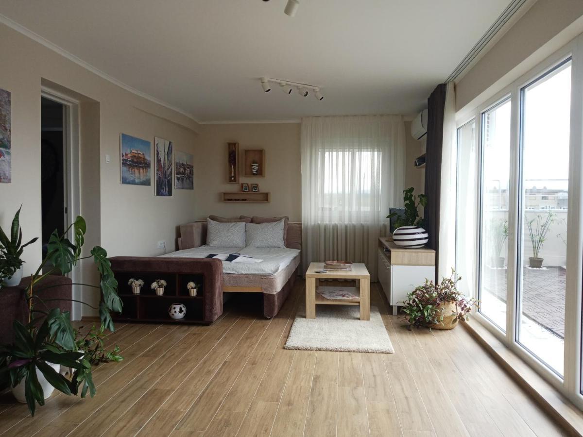 Penthouse Apartment Novi Sad Buitenkant foto